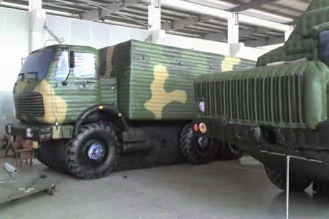 龙游大型军事车